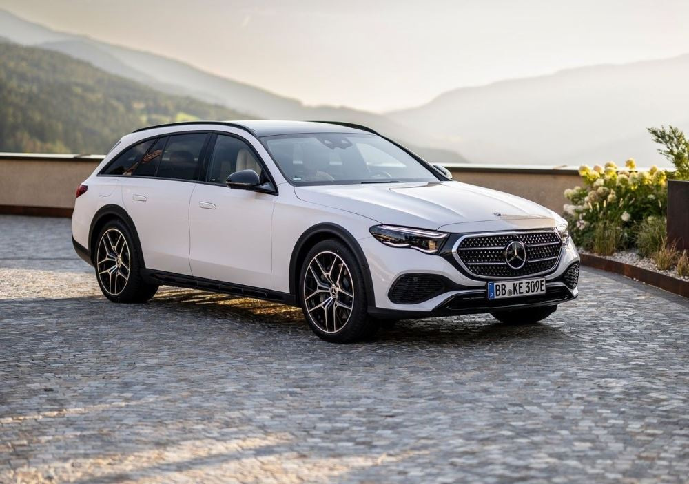 Mercedes-Benz E-Class All-Terrain 2024 (S214): Wagon for Dynamics and Comfort