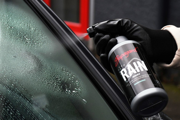 When is the best time to apply rain repellent on car glass and how to achieve maximum effect? Photo 1