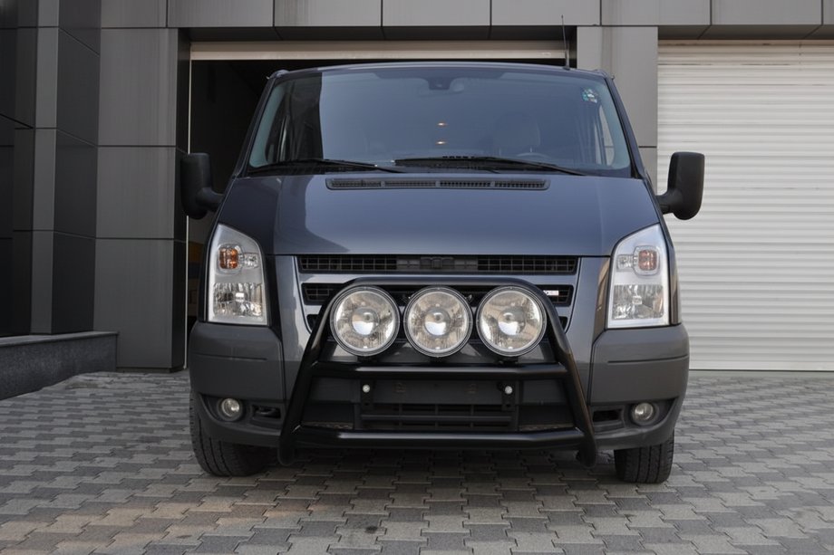 Ford Transit 2000–2014 Bull Bar WT018 Black (2006-2014, Stainless Steel) Image