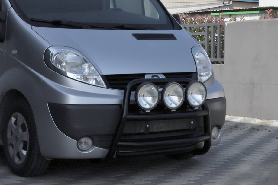 Renault Trafic 2001–2015 Bull Bar WT018 Black (Stainless Steel) Image