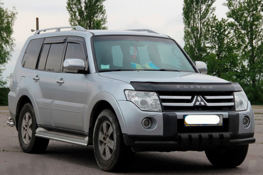 Mitsubishi Pajero Wagon IV 2006-2021 Front Bar ST015-13 Black (Stainless Steel) Image