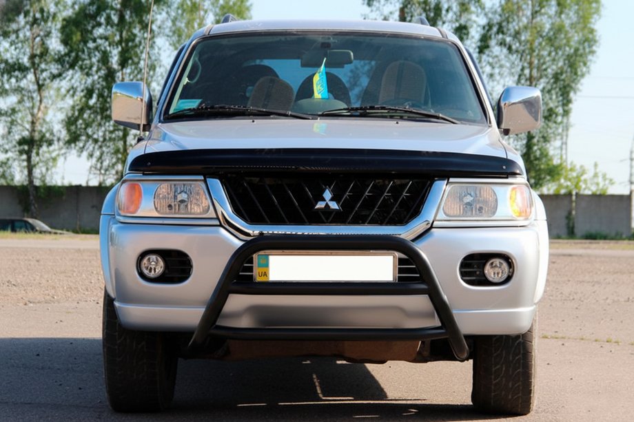Mitsubishi Pajero Sport 1996-2007 Bull Bar WT022 Black (Stainless Steel) Image
