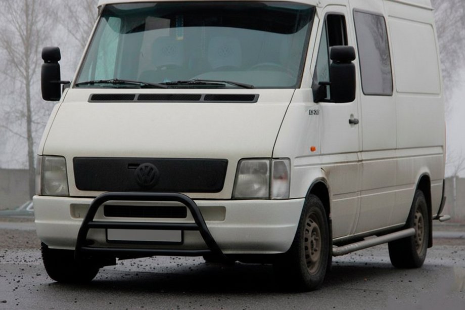 Volkswagen LT 1995-2006 Bull Bar WT022 Black (Stainless Steel) Image