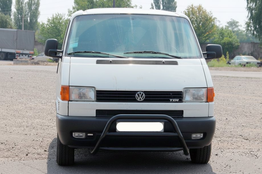 Volkswagen T4 Caravelle/Multivan 1990–2003 Bull Bar WT022 Black (Stainless Steel) Image