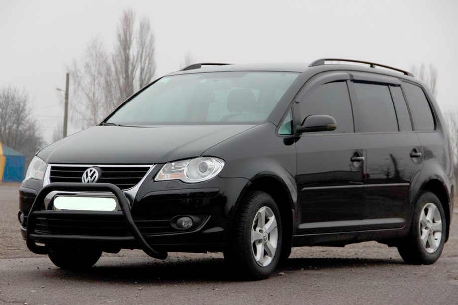 Volkswagen Touran 2003-2010 Bull Bar WT022 Black (Stainless Steel) Image