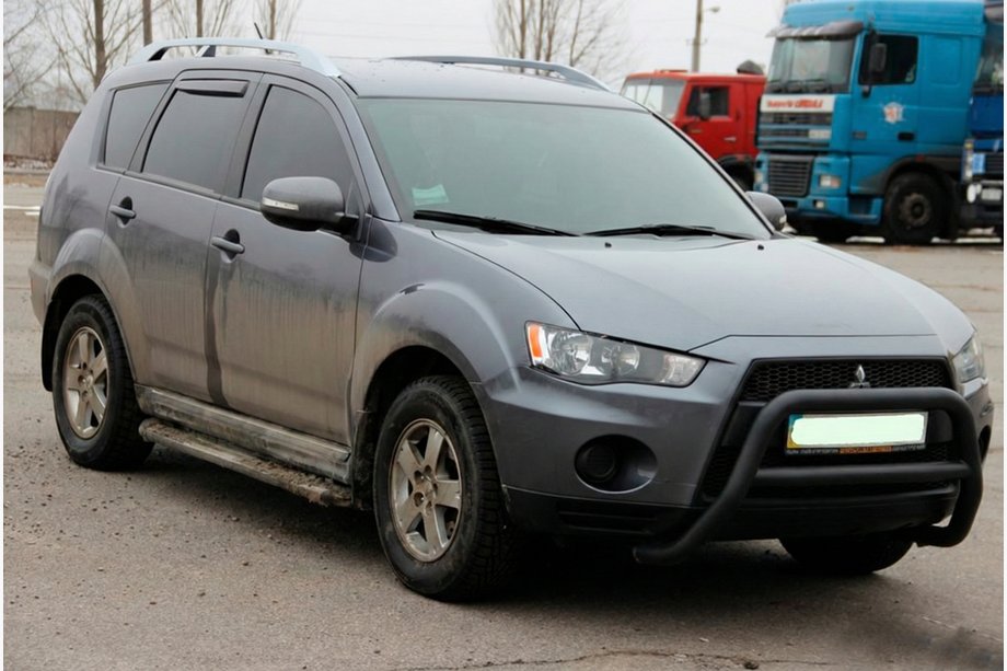 Mitsubishi Outlander 2006-2012 Bull Bar WT007 Black (Stainless Steel) Image