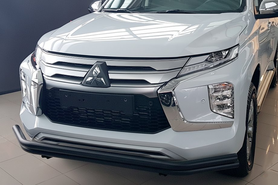 Mitsubishi Pajero Sport 2015- Front Bar F3-60 Black (2020+, Stainless Steel) Image