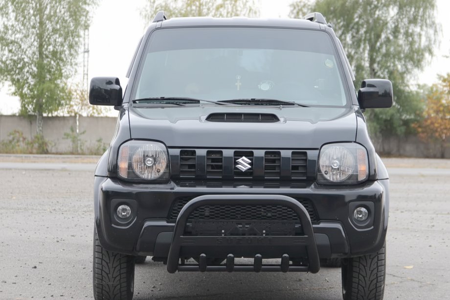 Suzuki Jimny 1998-2018 Bull Bar QT006 Black (Stainless Steel) Image
