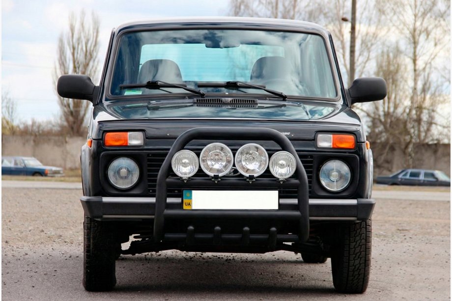 Lada Niva and Urban 1977- Bull Bar QT007 Black (Stainless Steel) Image