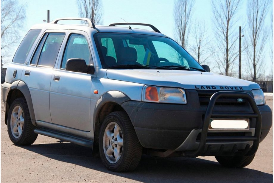 Land Rover Freelander I 1997-2006 Bull Bar QT007 Black (Stainless Steel) Image