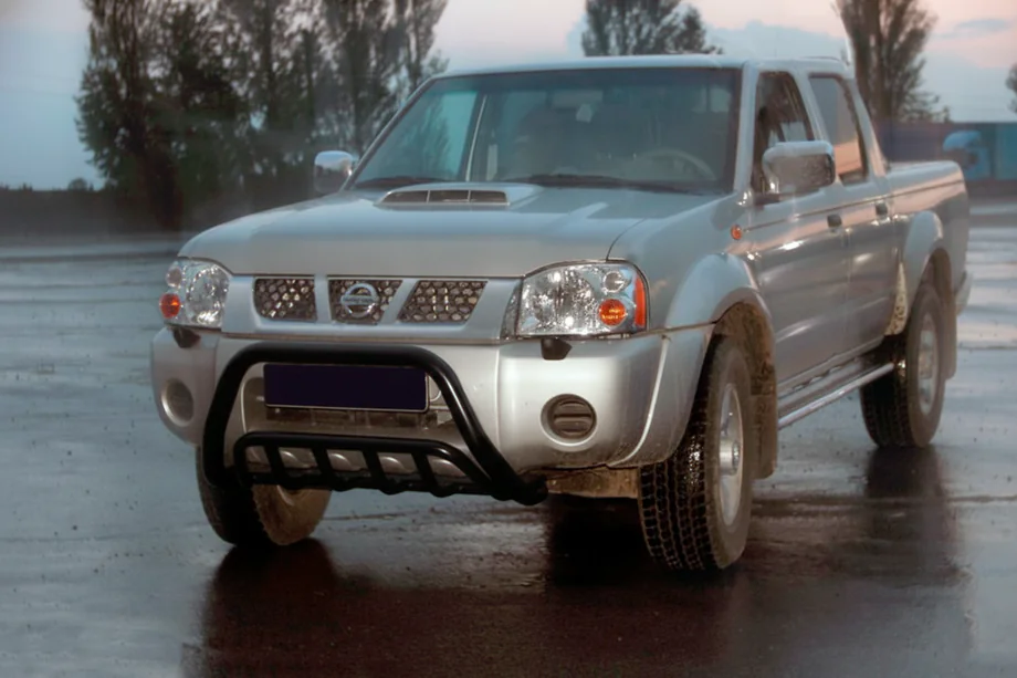 Nissan NP300 1999-2015 Bull Bar WT002 Black (Stainless Steel) Image