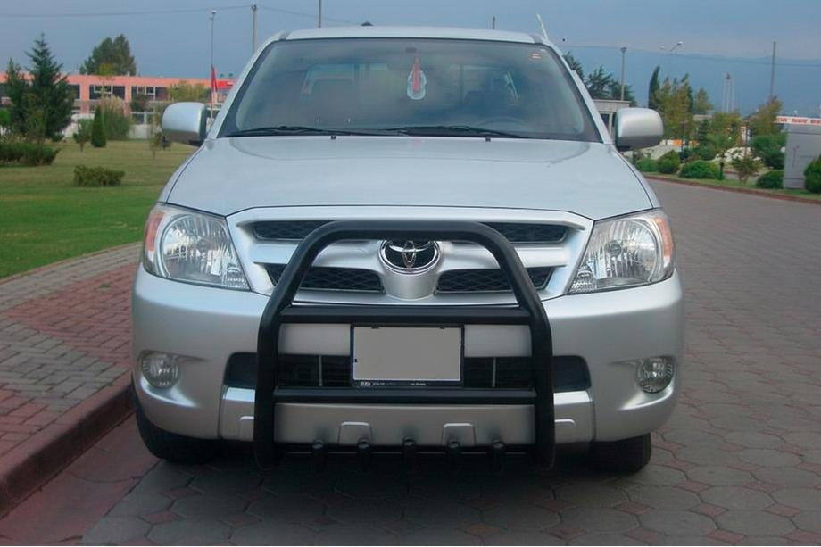 Toyota Hilux 2006-2015 Bull Bar QT007 Black (Stainless Steel) Image