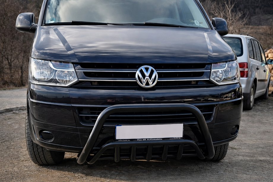 Volkswagen T5 2010-2015 Bull Bar WT002 Black (Stainless Steel) Image