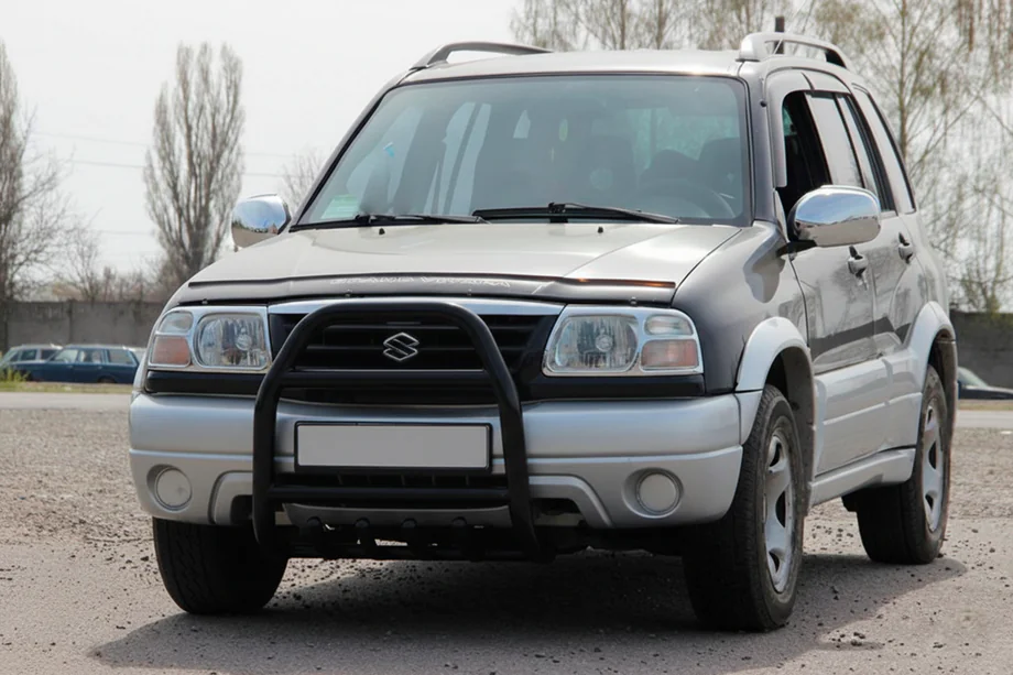 Suzuki Vitara 1998-2006 Bull Bar QT007 Black (Stainless Steel) Image