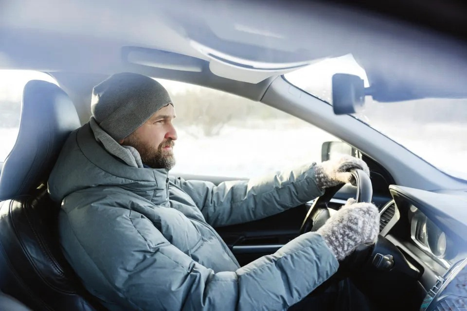 Why the Car Interior Cools Down Quickly in Winter: Causes and Ways to Keep Warm