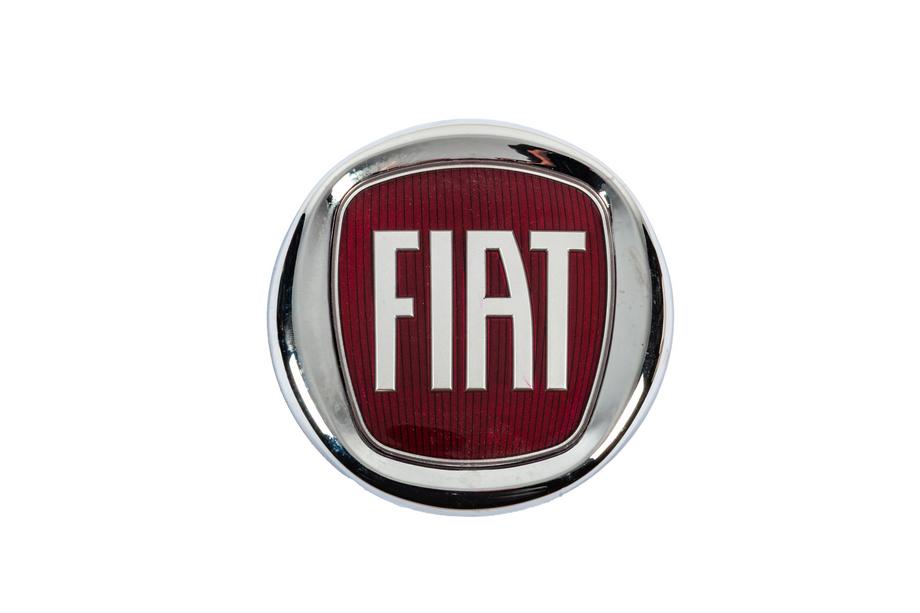 Fiat Emblem (Red, with Mount) 120 mm Image