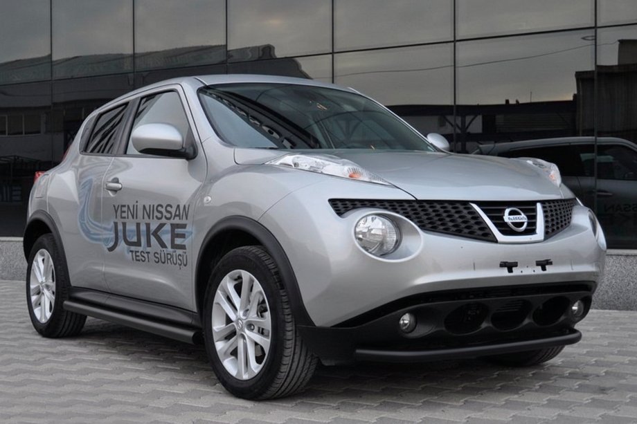 Nissan Juke 2010-2019 Side Bars Ø60 Black (2 pcs, Stainless Steel) Image