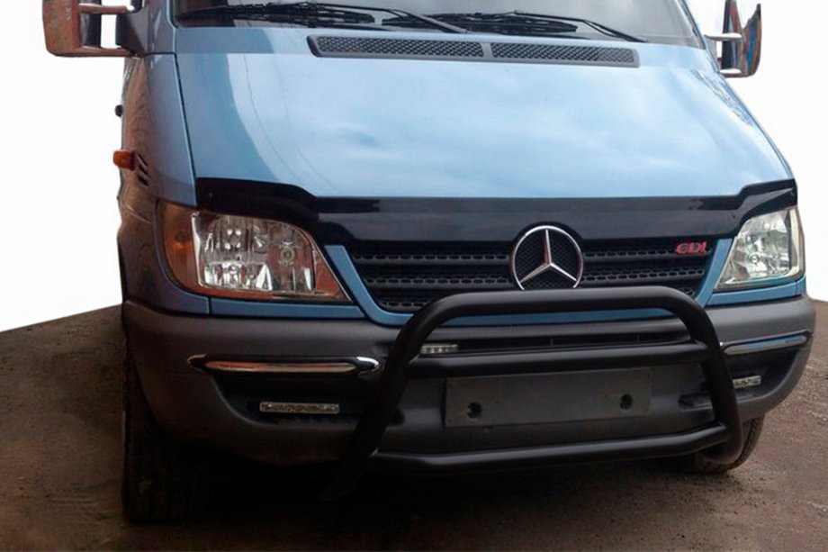 Mercedes Sprinter W901/902/903/904/905 1995–2006 Bull Bar WT022 Black (Stainless Steel) 2000-2006 Image