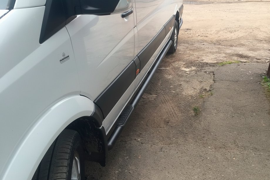 Mercedes Sprinter W907/W910 2018- Side Bars Black (2 pcs, Stainless Steel) d60, Long-ExtraLong Image
