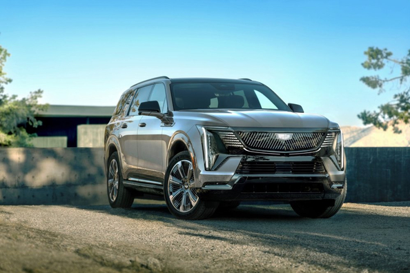 2026 Cadillac Escalade IQL Review: 750‑hp Extended Electric Flagship