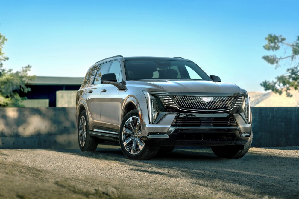 2026 Cadillac Escalade IQL Review: 750‑hp Extended Electric Flagship