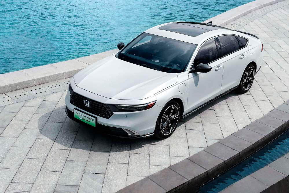 Honda Accord Hybrid Review: Efficient Midsize Sedan