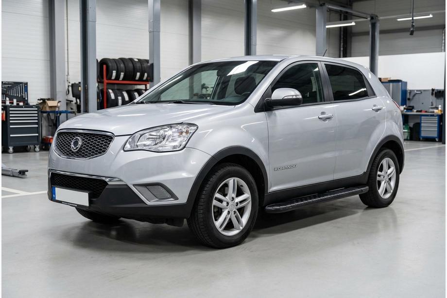 SsangYong Korando 2010-2019 Side Steps Bosphorus Black (2 pcs, Aluminum) Image