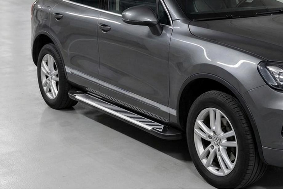 Volkswagen Touareg 2002–2010 Side Steps Line (2 pcs, Aluminum) Image