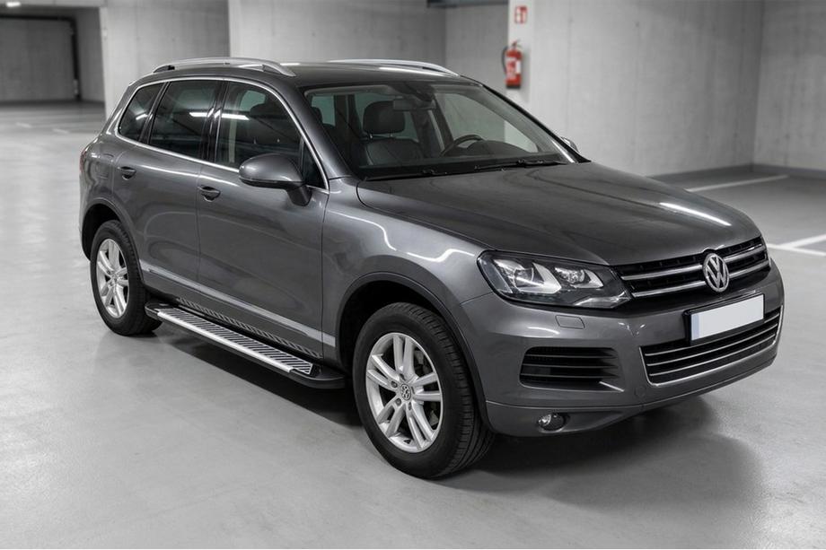 Volkswagen Touareg 2010-2018 Side Steps Line (2 pcs, Aluminum) Image