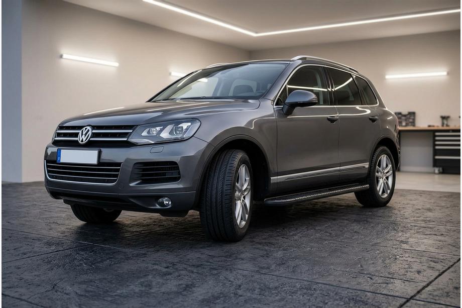 Volkswagen Touareg 2010-2018 Side Steps Bosphorus Black (2 pcs, Aluminum) Image