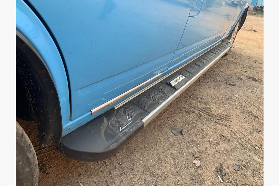 Volkswagen T4 Caravelle/Multivan 1990–2003 Side Steps RedLine Black (2 pcs, Aluminum) Short Wheelbase Photo 4