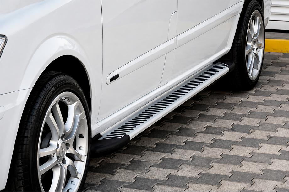 Mercedes Vito/V-class W447 2014- Side Steps Line (2 pcs, Aluminum) Image