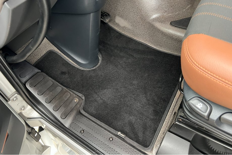 DAF XF106 2013-2017 Deluxe Textile Floor Mats (Black) Photo 1