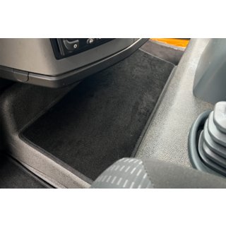 Deluxe Textile Floor Mats (Black) MAN TGL 2005–2020 photo 2