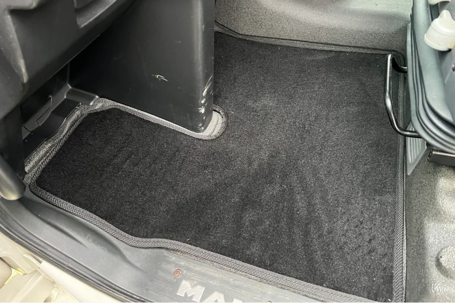 MAN TGX 2007-2020 Textile Floor Mats Premium (Black) Image