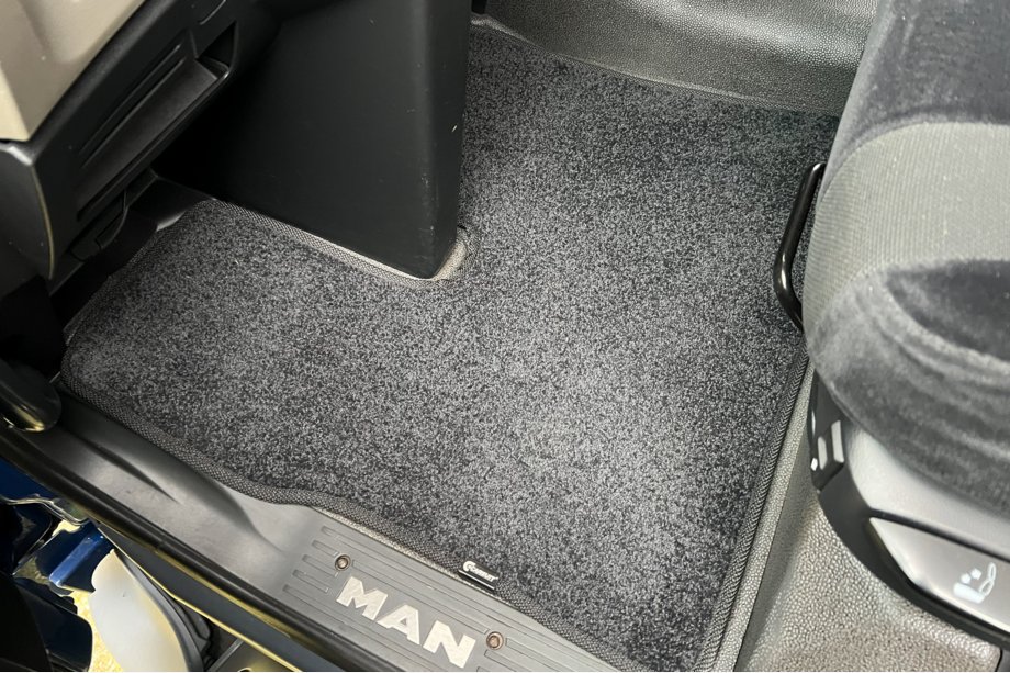 MAN TGX 2020- Deluxe Textile Floor Mats (Black) Image