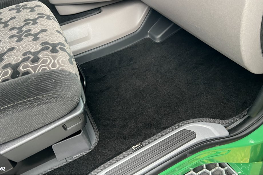 Scania R Series 2016– Textile Floor Mats Premium (Black) Photo 2