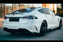 Tesla Model S 2012– LRT-Design Carbon Body Kit photo 10