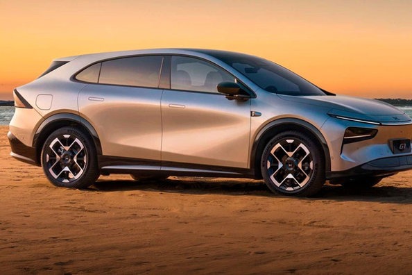 XPeng G7 Review: Smart Electric Crossover with AI Technology