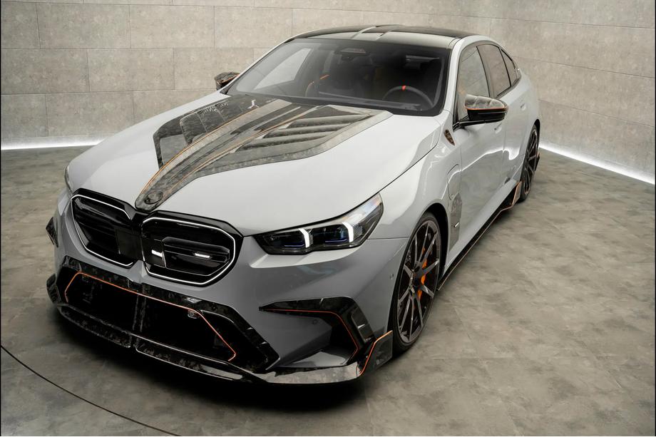 BMW 5/i5 Series G60/G60E/G61 2023- MNSR Carbon Body Kit (for M5, Forged Carbon) Image