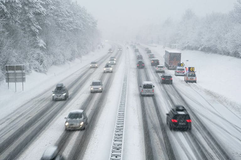 How to Avoid Accidents on Winter Roads