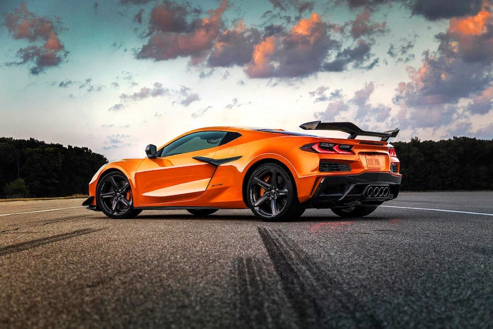 Pros and Cons of a Sports Car