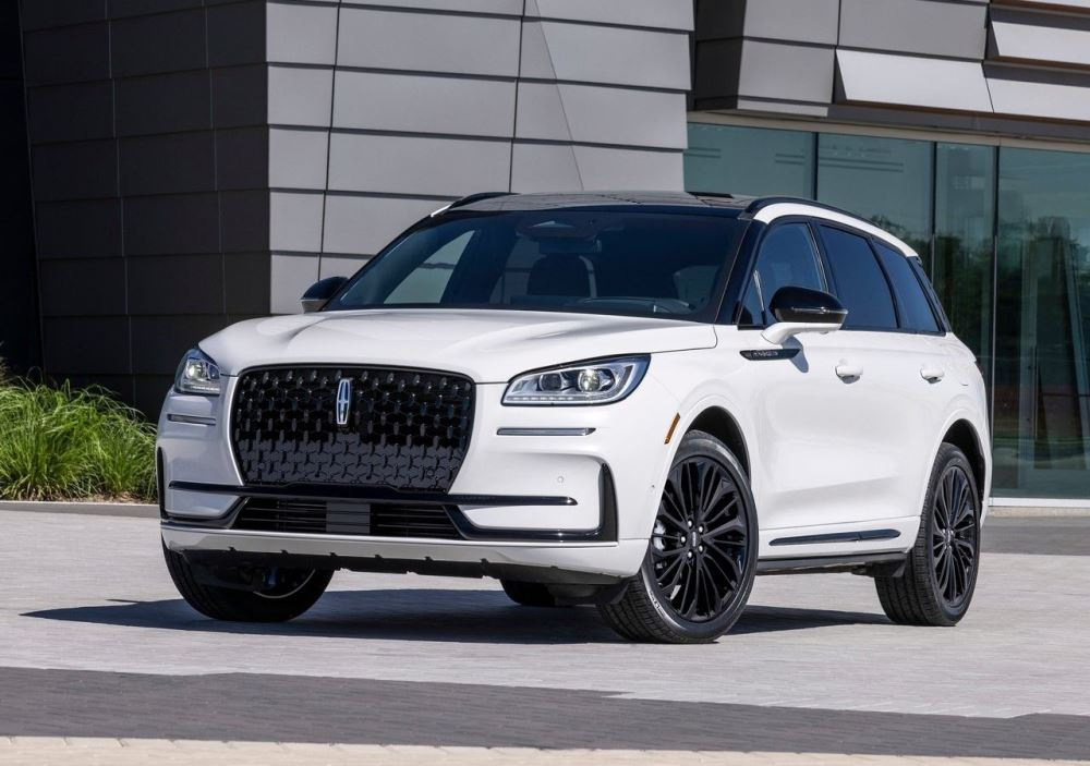 Lincoln Corsair Review: Specs, Trim Levels, Photos