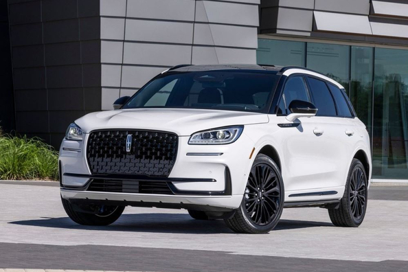 Lincoln Corsair Review: Specs, Trim Levels, Photos