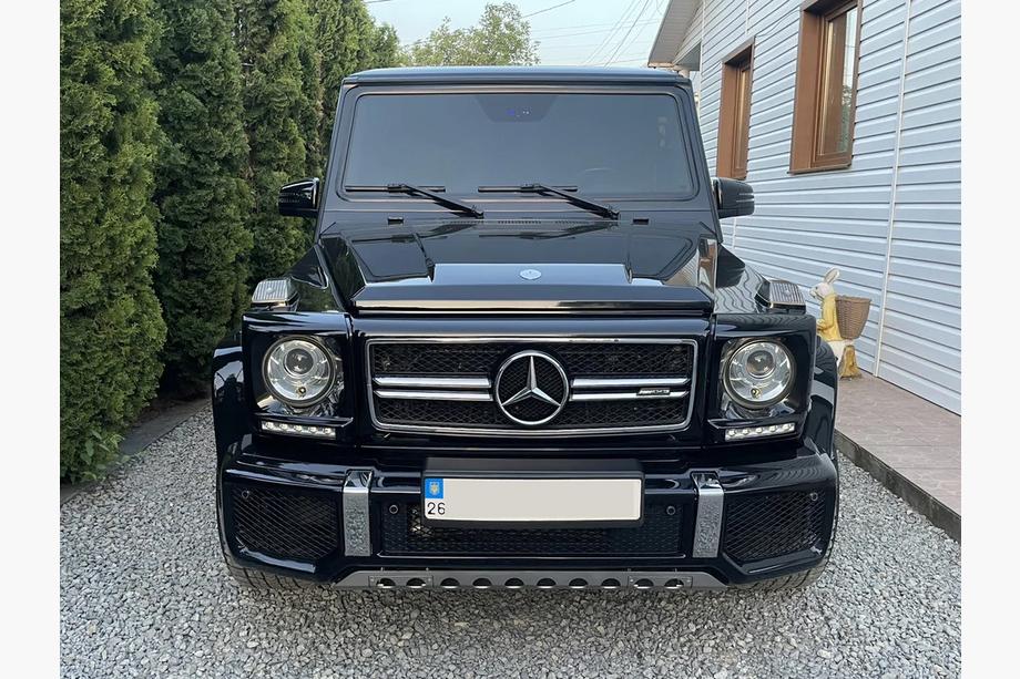 Mercedes G class W463 1990-2018 Headlight covers (set with mounting) Image