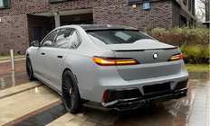 BMW 7 Series G70/G71 2022- Rear window spoiler (visor) photo 2