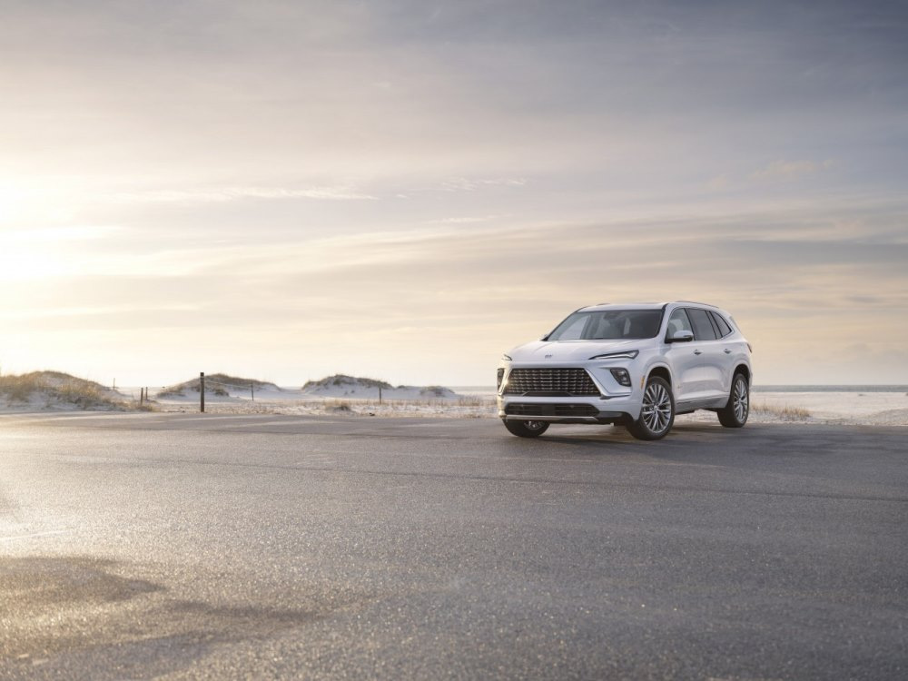 Buick Enclave III: Premium American crossover of the new generation