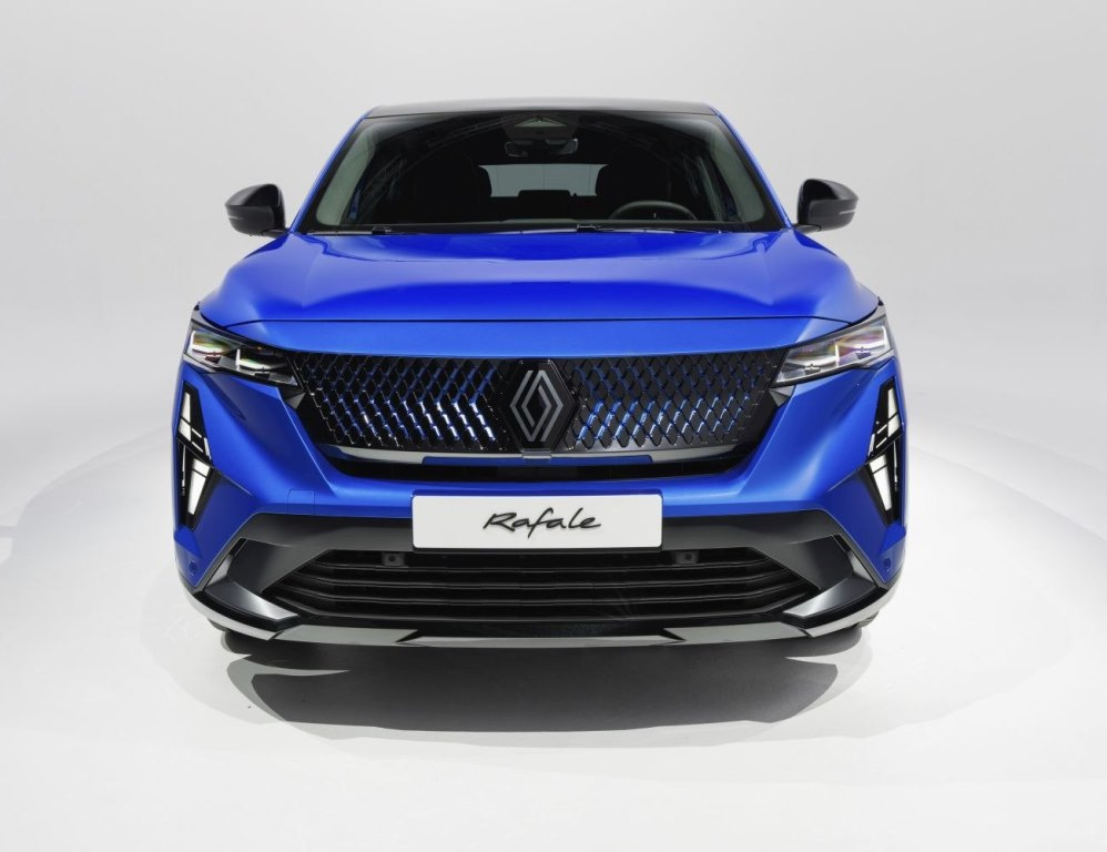 Renault Rafale: Review of the Coupe-Style Hybrid Crossover