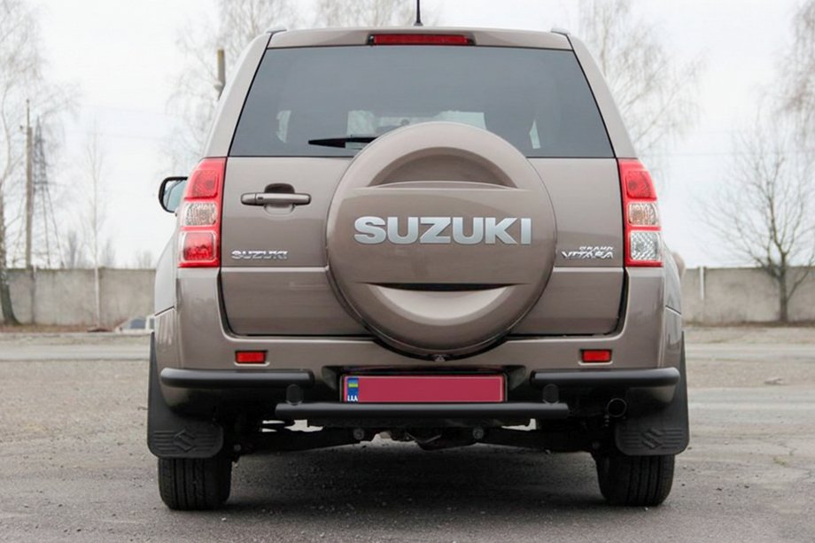 Suzuki Grand Vitara 2005-2017 Rear Guard AK003-2 Black (Stainless Steel) Photo 1