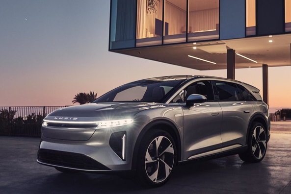 Lucid Gravity Review: Electric SUV with Long Range